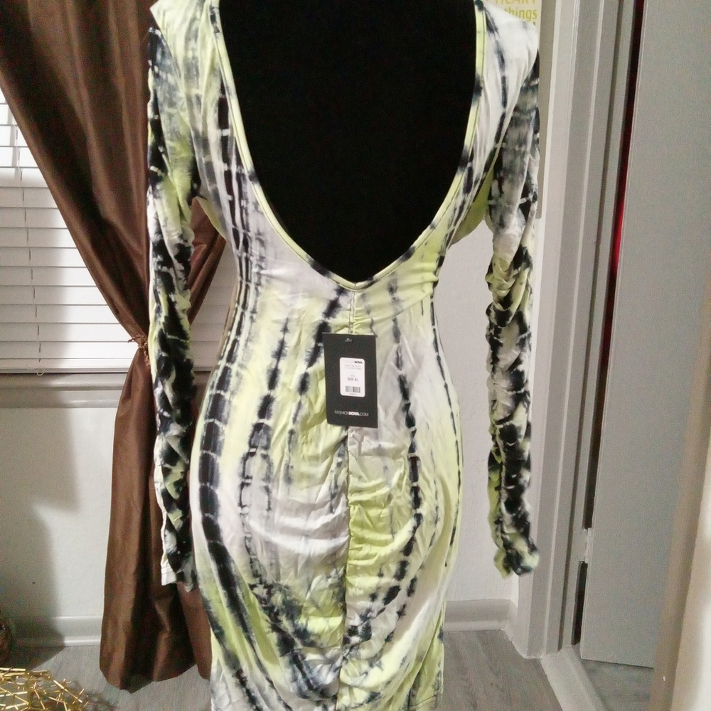 Dress - Picture 4 of 7